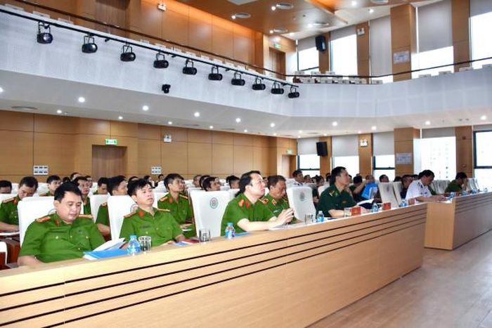 Các đại biểu tham dự hội nghị.