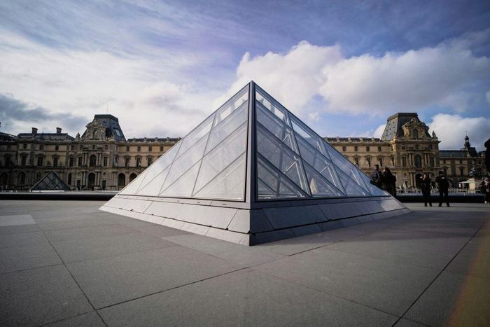Bảo tàng Louvre của Pháp là điểm đến du lịch phổ biến nhất đối với những người yêu nghệ thuật trên toàn thế giới. Ảnh: RP.