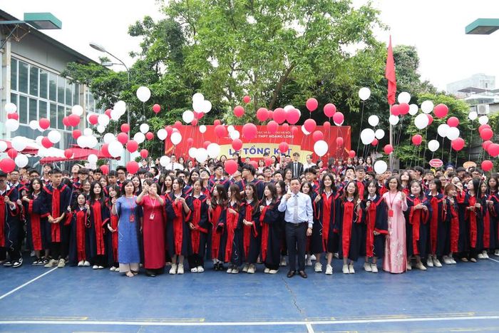  Lễ tổng kết diễn ra trong niềm vui hân hoan của thầy trò nhà trường. 