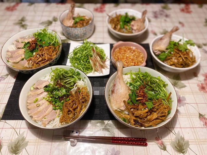 Thịt vịt là nguyên liệu chế biến nhiều món ăn hấp dẫn. Ảnh: Xuân Kiều Kado
