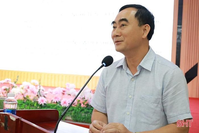 Hiệu trưởng Trường Trung cấp nghề Lý Tự Trọng Trần Đình Long đề xuất phương án hỗ trợ trong tương lai.