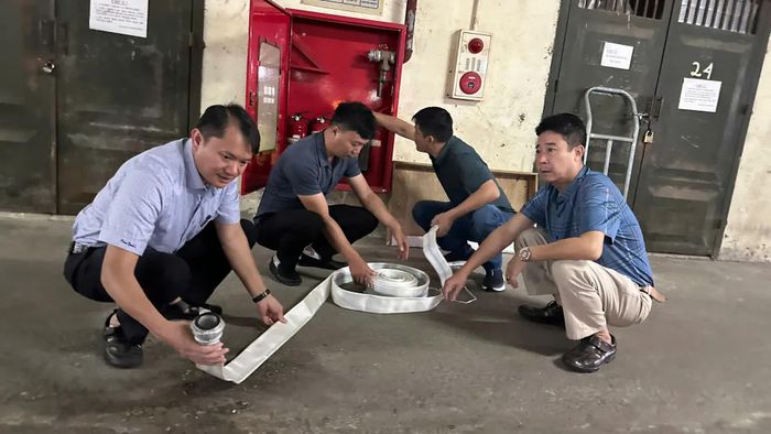 Hàng loạt dụng cụ, thiết bị PCCC luôn được Ban quản lý chợ Hà Đông đầu tư mua sắm trang bị mới phục vụ công tác PCCC