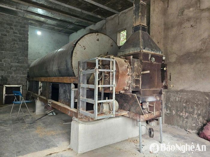 Chiếc máy sấy có công suất 1,5 tấn/mẻ, thời gian sấy 4 tiếng/mẻ. Ảnh: T.P