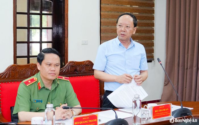 Đồng chí Bùi Thanh An - Ủy viên Ban Thường vụ Tỉnh ủy, Phó Chủ tịch Thường trực UBND tỉnh phát biểu tại hội nghị. Ảnh: Phạm Bằng