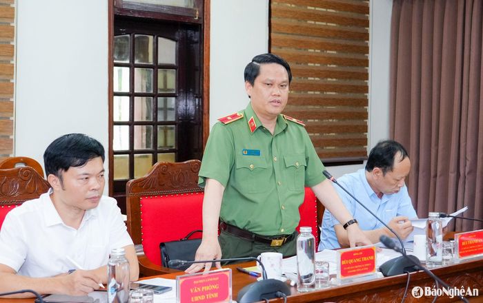 Đồng chí Thiếu tướng Bùi Quang Thanh - Ủy viên Ban Thường vụ Tỉnh ủy, Giám đốc Công an tỉnh phát biểu tại hội nghị. Ảnh: Phạm Bằng