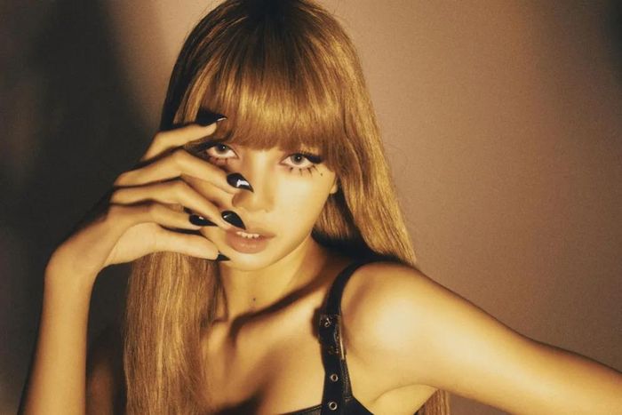 Lisa (Blackpink) sinh năm 1997