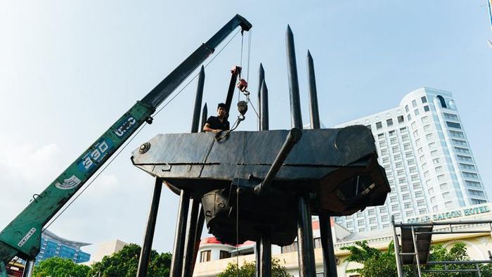  Thi công tác phẩm. 