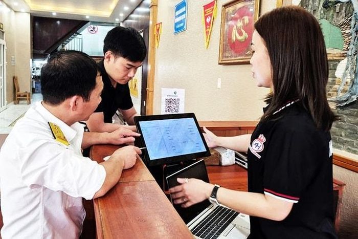 Ngành Thuế yêu cầu thành lập ngay các Tổ thường trực triển khai hóa đơn điện tử khởi tạo từ máy tính tiền, hỗ trợ người nộp thuế kể cả ngày nghỉ
