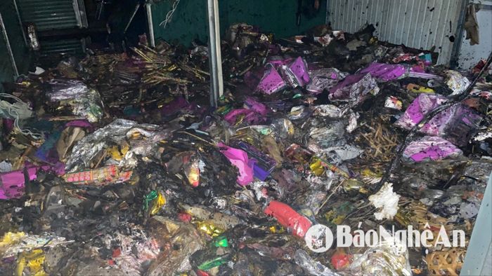 Cháy chợ Đước, TP. Vinh năm 2024. Ảnh: Q.A