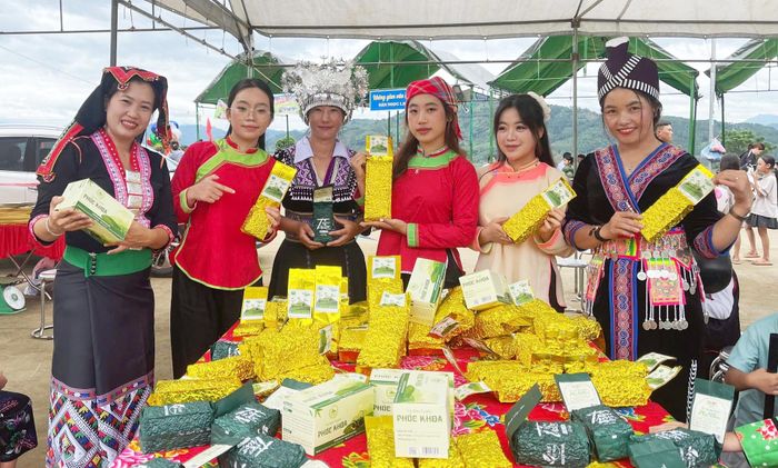Hội thi không chỉ kích cầu du lịch mà còn góp phần kết nối tiêu thụ sản phẩm trà và nông sản của huyện Tân Uyên.