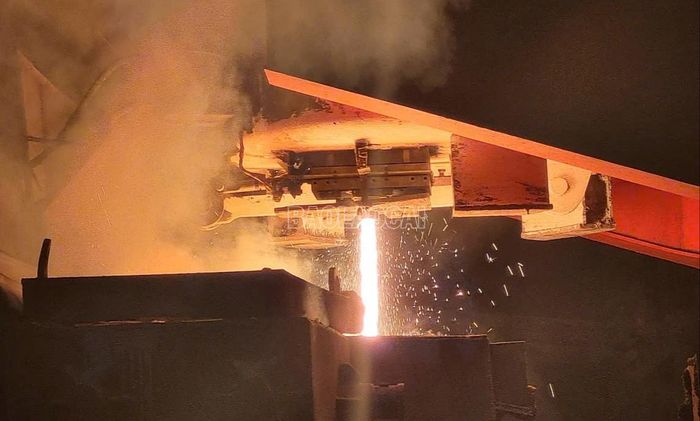  Quy trình sản xuất được thực hiện nghiêm ngặt để đảm bảo an toàn. 