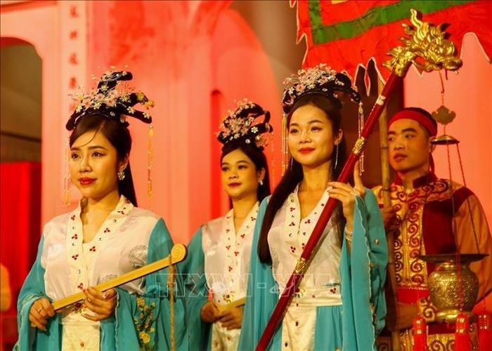 Tour đêm "Tiếng chuông Trấn Vũ" - Hành trình trải nghiệm tâm linh và văn hóa độc đáo giữa lòng Hà Nội.