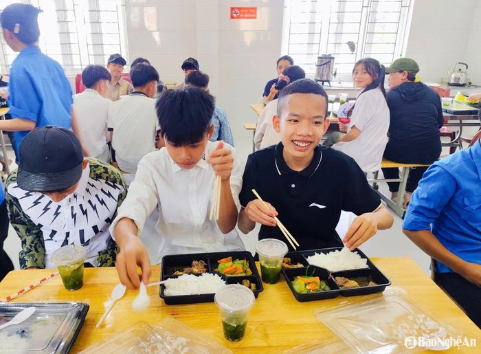 Nhiều năm qua, các cấp bộ Đoàn của huyện Thanh Chương đã duy trì hiệu quả hoạt động này, được phụ huynh và cấp ủy, chính quyền tin tưởng, đánh giá cao. Ảnh: Huyện đoàn Thanh Chương
