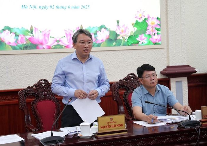 Bộ trưởng Bộ Tư pháp Nguyễn Hải Ninh phát biểu. Ảnh: ST
