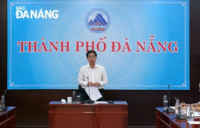 Phó Chủ tịch UBND thành phố Trần Chí Cường phát biểu chỉ đạo tại cuộc họp. Ảnh: NGỌC HÀ