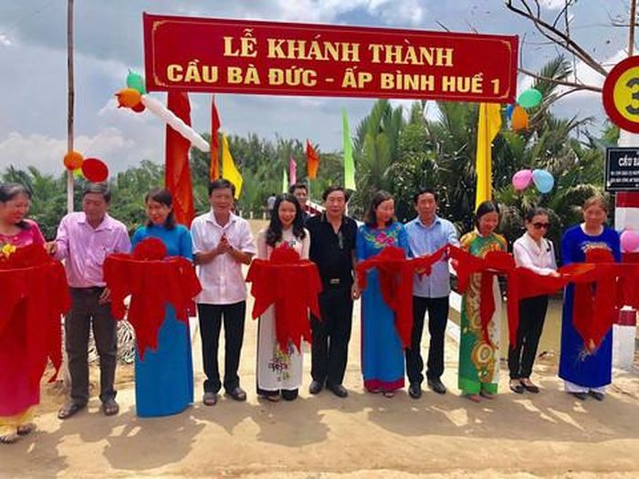 Báo CATP cùng nhà tài trợ, chính quyền địa phương khánh thành cầu Bà Đức tại Bình Đại - Bến Tre năm 2020