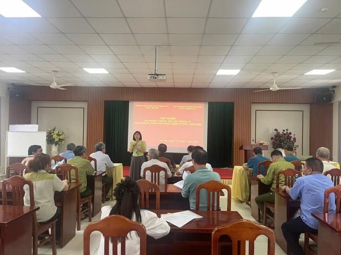 Truyền thông phòng, chống tác hại thuốc lá ở cộng đồng dân cư
