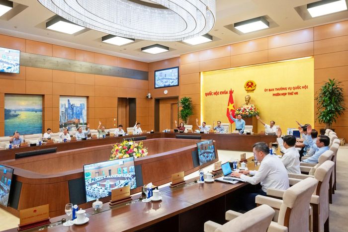 Ủy ban Thường vụ Quốc hội đã biểu quyết thông qua về mặt nguyên tắc với 34 Nghị quyết về sắp xếp đơn vị hành chính cấp xã tại các tỉnh, thành phố mới. Ảnh: Phạm Thắng