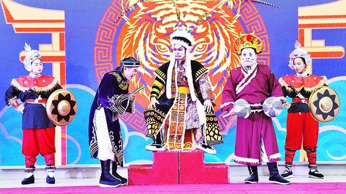  Nhân sự tại Nhà hát Nghệ thuật Hát bội Thành phố Hồ Chí Minh ngày càng được “trẻ hóa”. 