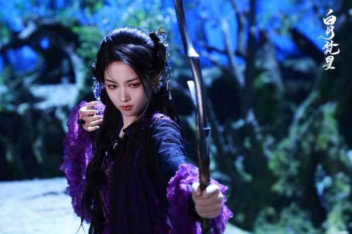 Dường như Bạch Lộc có số "vượng" nữ phụ, cứ ai làm nền cho cô đều sẽ nổi bật. (Ảnh: Weibo)