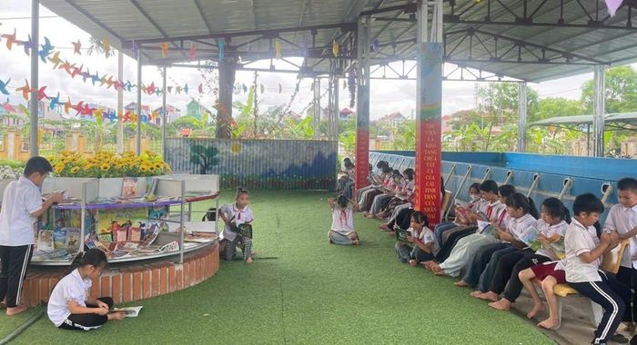  Thư viện nhà trường mở cửa trong thời gian nghỉ hè. Ảnh: NT 