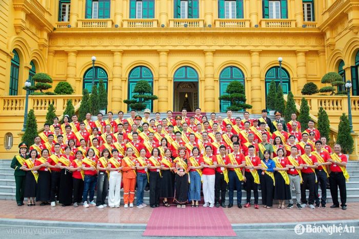 Các đại biểu tại Lễ tôn vinh "Người hiến máu tình nguyện tiêu biểu toàn quốc năm 2025”. Ảnh: NVCC