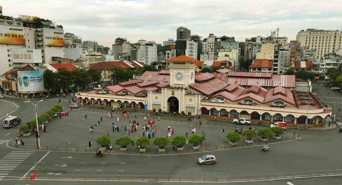Chợ Bến Thành thuộc Quận 1, Thành phố Hồ Chí Minh. Ảnh: Vũ Sinh - TTXVN