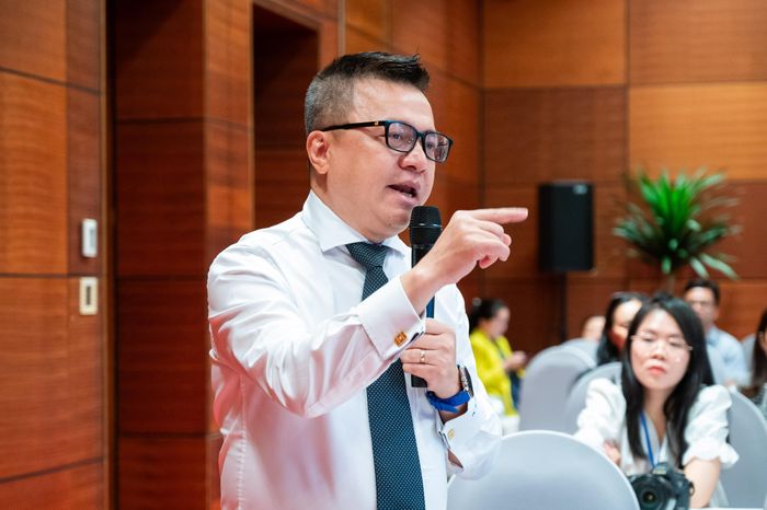 Ông Lê Quốc Minh nhấn mạnh vai trò của doanh nghiệp trong việc hỗ trợ sự phát triển nền báo chí. Ảnh: Việt Hà.