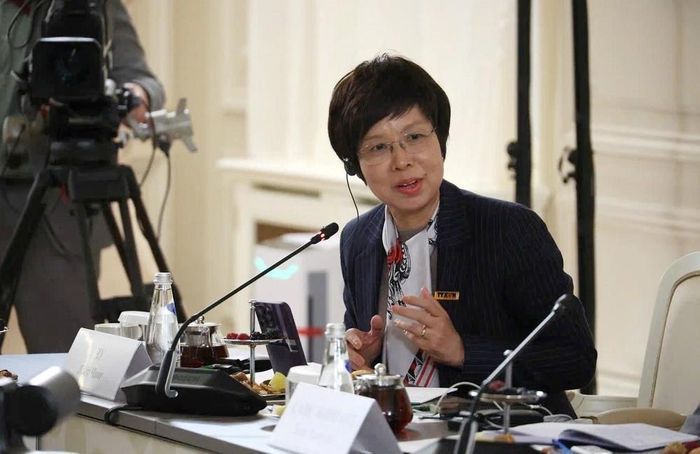Tổng Giám đốc TTXVN Vũ Việt Trang đặt câu hỏi phỏng vấn Tổng thống Liên bang Nga Vladimir Putin. Ảnh: Quang Vinh-PV TTXVN tại LB Nga