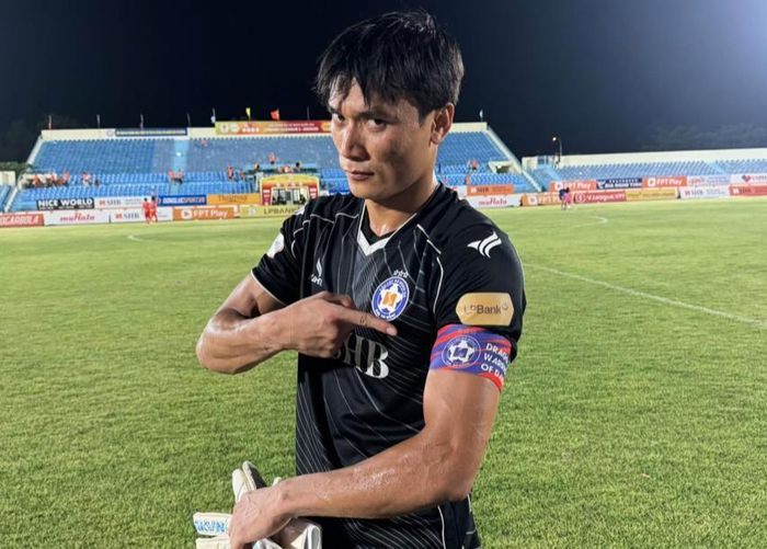Bùi Tiến Dũng tự tin trước trận play-off sau khi giúp SHB Đà Nẵng thoát hiểm ngoạn mục. Ảnh: NV