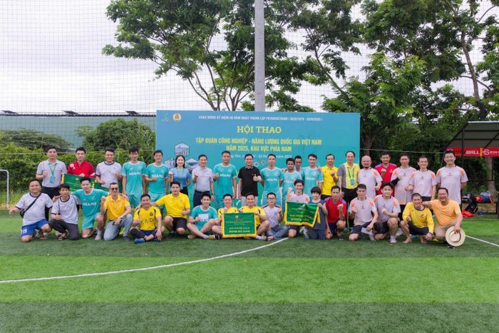 Trao giải môn bóng đá