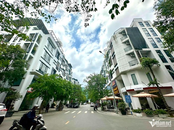 Bên trong khu nhà ở Ngân Hà Vạn Phúc, Hà Đông, Hà Nội. Ảnh: Hồng Khanh
