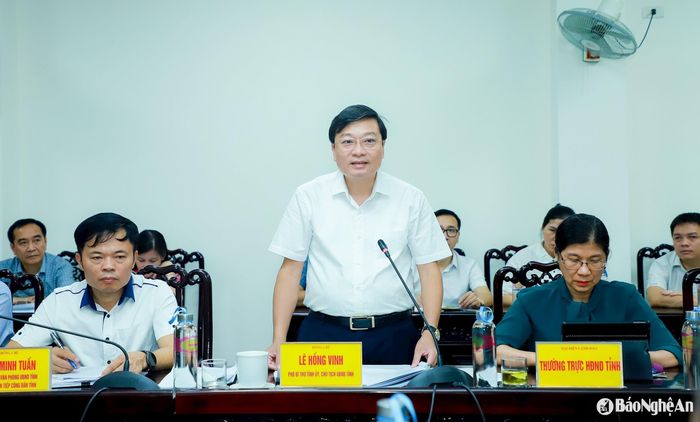 Đồng chí Lê Hồng Vinh - Phó Bí thư Tỉnh ủy, Chủ tịch UBND tỉnh Nghệ An phát biểu kết luận. Ảnh: Thành Duy