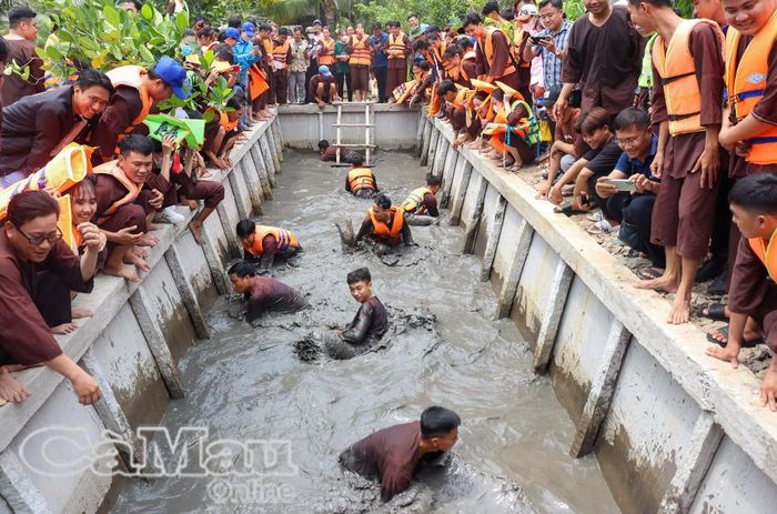 Trò chơi tại sự kiện “Hương rừng U Minh” luôn hấp dẫn qua mỗi kỳ tổ chức.