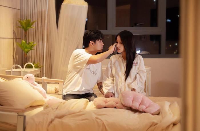 Gin Tuấn Kiệt luôn đồng hành chăm sóc cùng Puka. Ảnh: FBNV