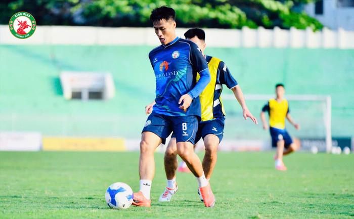 Mạc Hồng Quân không thể cứu Bình Định tránh cảnh rớt hạng. Ảnh: CLB Bình Định