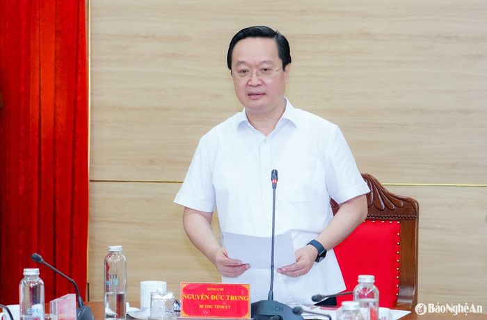 Đồng chí Nguyễn Đức Trung - Bí thư Tỉnh ủy Nghệ An phát biểu kết luận hội nghị. Ảnh: Phạm Bằng