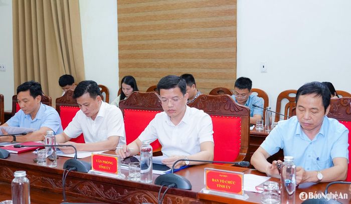 Đại diện lãnh đạo các cơ quan trong khối Nội chính tham dự hội nghị giao ban. Ảnh: Phạm Bằng