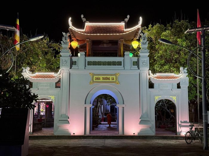  Chùa Trường Sa. (Ảnh: Huy Khánh/Vietnam+) 