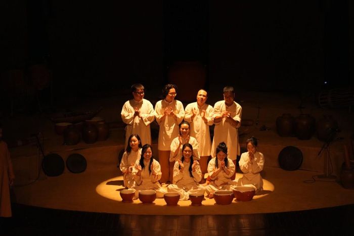 Nhóm nghệ sĩ của "GOm Show" - Âm thanh từ gốm