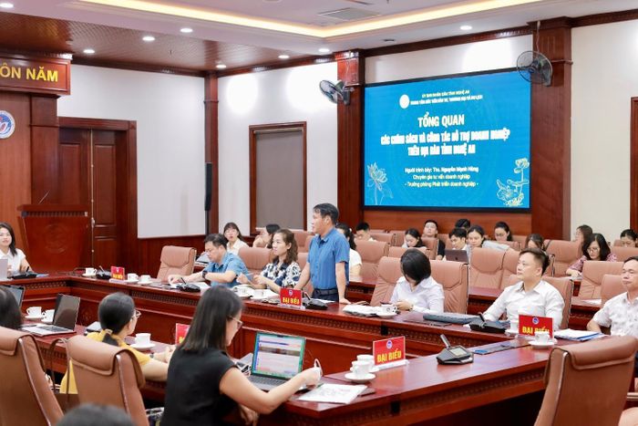 Các đại biểu thảo luận tại hội thảo