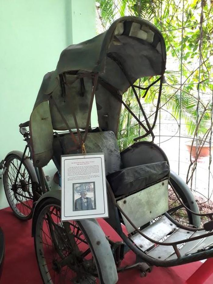"Đệ nhất xích lô” của ông Trần Văn Bảy, sau khi ông mất được một công ty ở Bình Dương đem về lưu giữ, xem như kỷ vật đời người