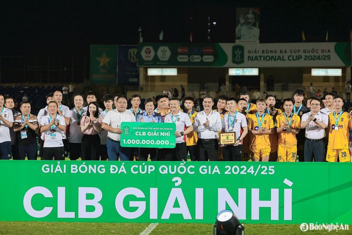 Sông Lam Nghệ An cũng đã có 1 mùa giải thành công. Ảnh: Xuân Thủy