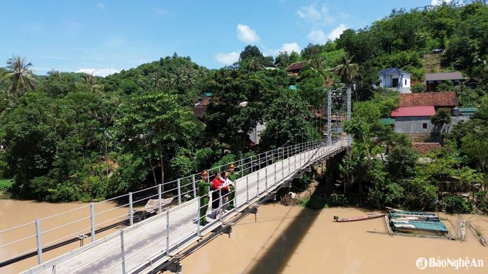 Lượng Minh nằm bên sông Nậm Nơn thuộc huyện Tương Dương. Ảnh: Tiến Đông