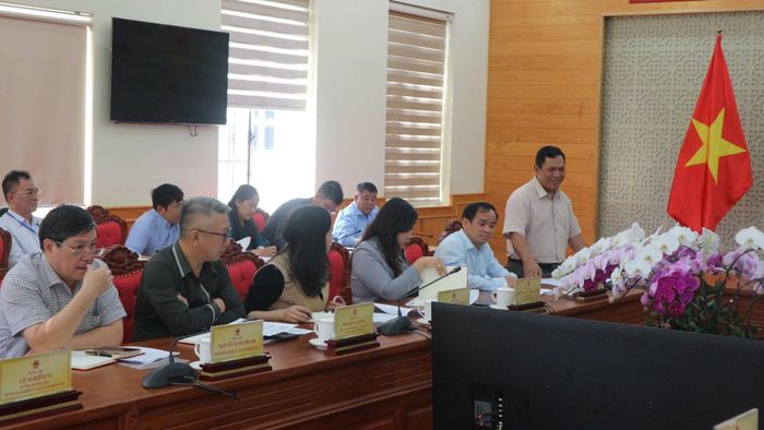 Các đại biểu tham dự phiên họp thứ 34 của Thường trực HĐND tỉnh