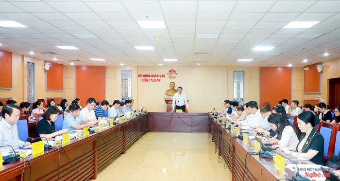 Quang cảnh phiên thẩm tra của Thường trực HĐND tỉnh Nghệ An. Ảnh: Thành Duy
