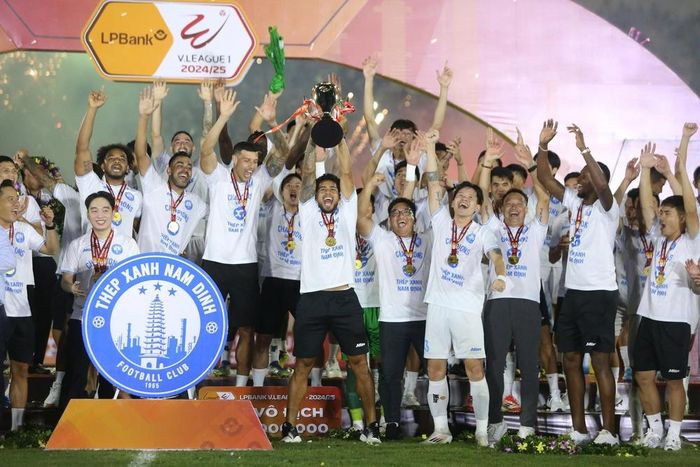 ĐKVĐ Nam Định vẫn tiếp tục được đầu tư mạnh mẽ cho cả mục tiêu ở các giải đấu trong nước cũng như tham vọng ở đấu trường khu vực và châu lục. Ảnh: Song Ngọc