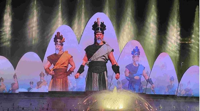 Những tiết mục được dàn dựng công phu, mang lại cảm giác mãn nhãn cho người xem. Ảnh: Bảo Lâm