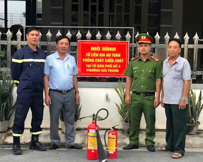 Tổ liên gia an toàn.