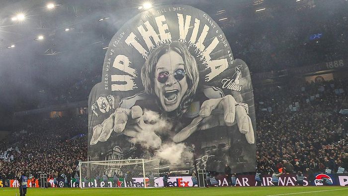 Đội bóng Aston Villa vinh danh Ozzy Osbourne trên SVĐ của mình